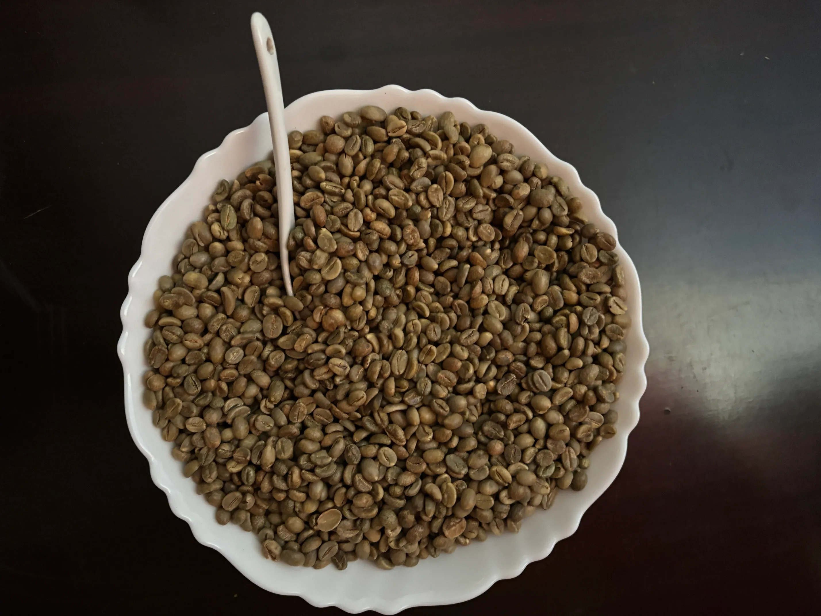 Nilgiri Estate Dark coffee beans from the Blue Mountains of Tamil Nadu